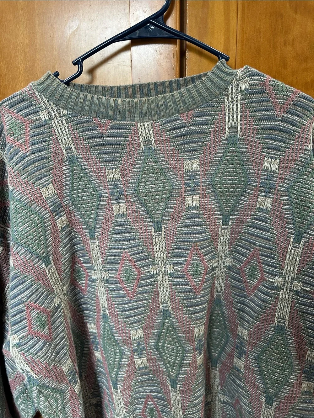 Vintage Men's Patterned Crewneck Sweater in Green and Mauve